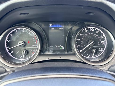 Used 2024 Toyota Camry SE image 19