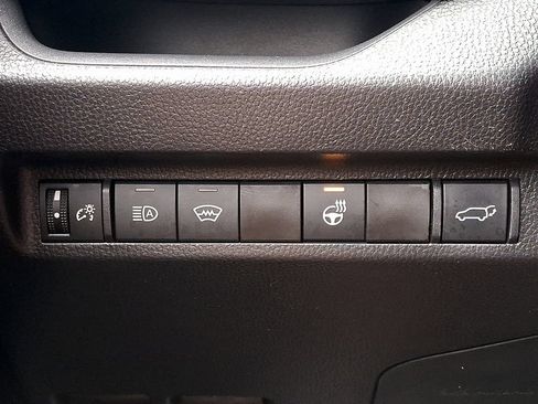 Used 2025 Toyota RAV4 XLE w/ Convenience Package AWD/4WD image 28