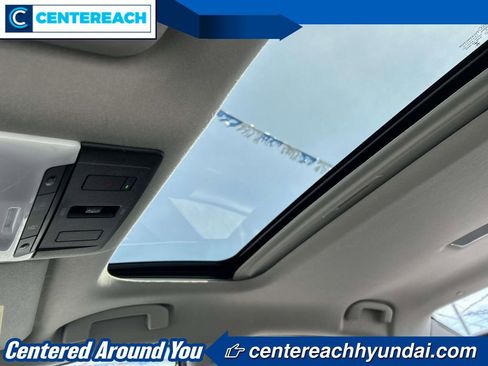 Used 2023 Nissan Sentra SR w/ SR Premium Package image 24