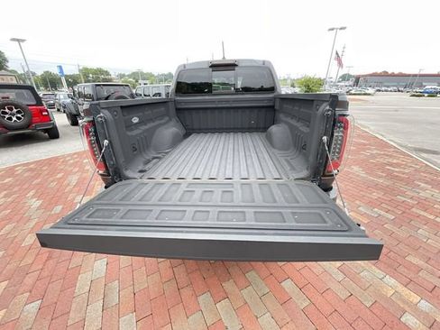 Used 2016 Chevrolet Colorado Z71 AWD/4WD image 31
