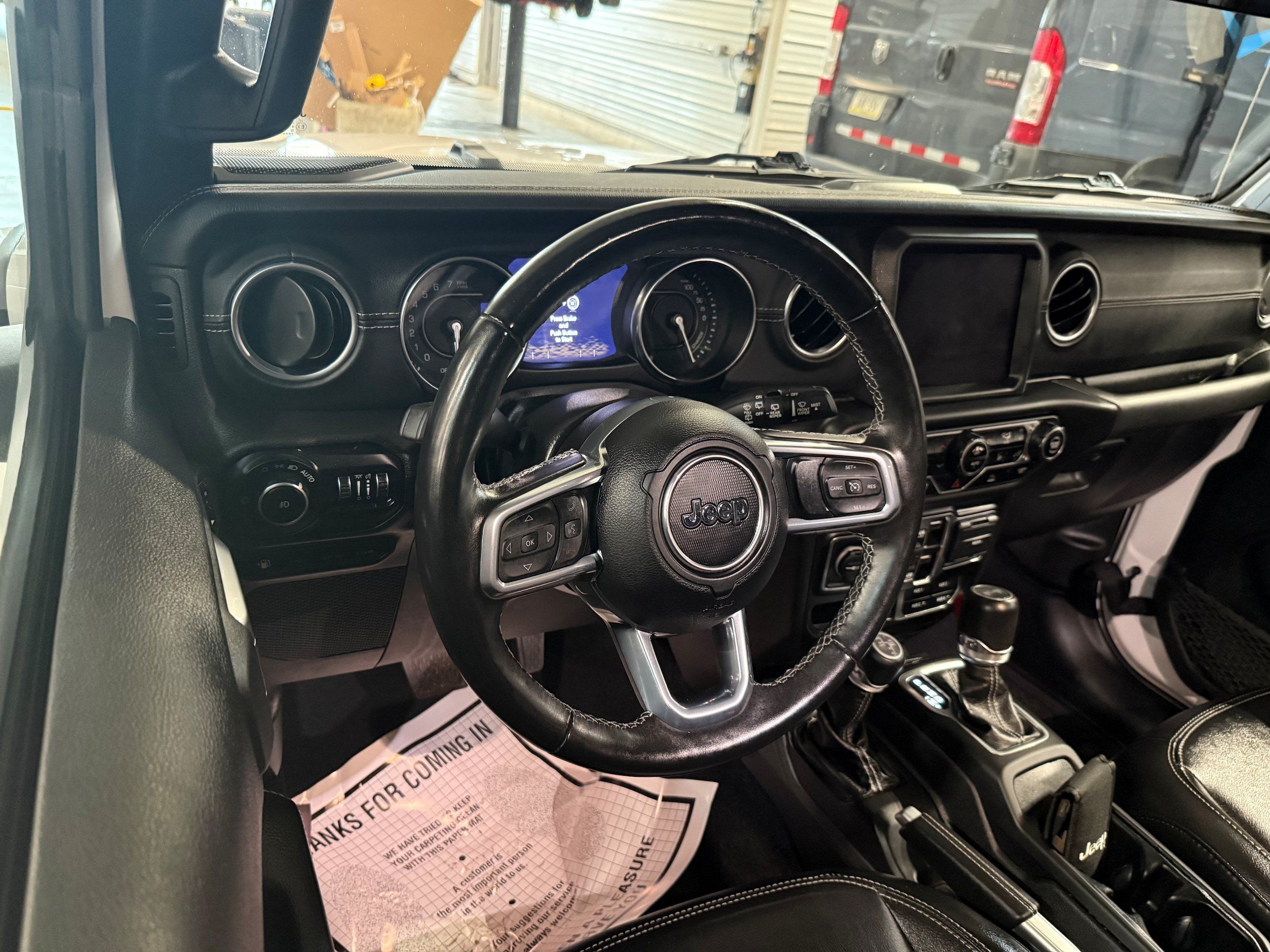 Used 2022 Jeep Wrangler Unlimited Sahara w/ Cold Weather Group AWD/4WD image 33
