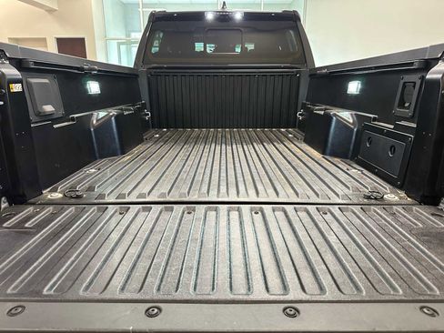 Certified 2025 Toyota Tacoma TRD Off-Road w/ TRD Off Road Premium Package AWD/4WD image 33