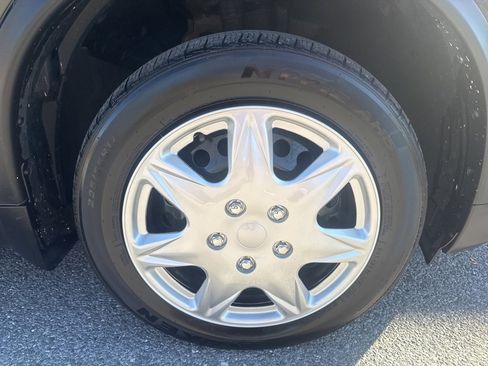 Used 2019 Nissan Rogue S image 13