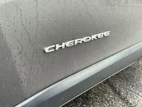 Used 2016 Jeep Cherokee Latitude image 33