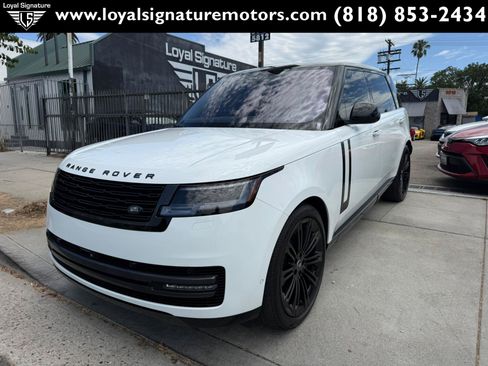 Used 2022 Land Rover Range Rover Long Wheelbase SE AWD/4WD image 3