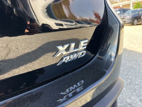 Used 2018 Toyota Highlander XLE image 33