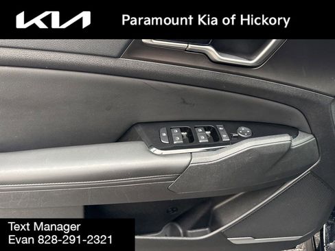 Used 2023 Kia Sportage EX image 16