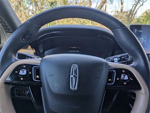 Used 2023 Lincoln Corsair Reserve w/ Equipment Group 201A image 13