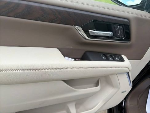 New 2026 GMC Yukon XL Denali AWD/4WD image 17