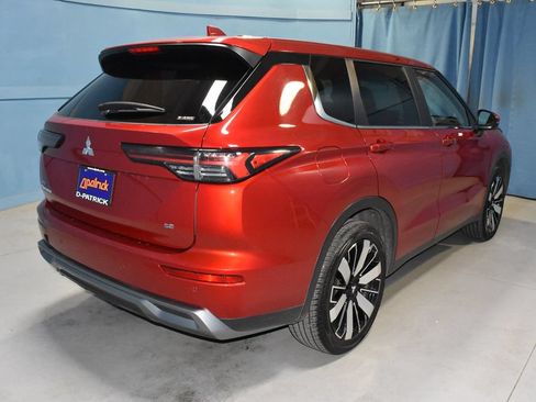 Used 2025 Mitsubishi Outlander SE AWD/4WD image 26