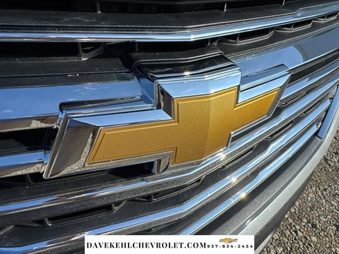 Used 2023 Chevrolet Traverse LT AWD/4WD image 34