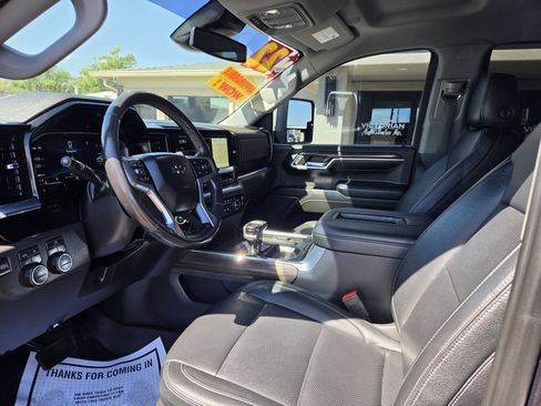 Used 2022 Chevrolet Silverado 1500 RST w/ Max Trailering Package AWD/4WD image 9