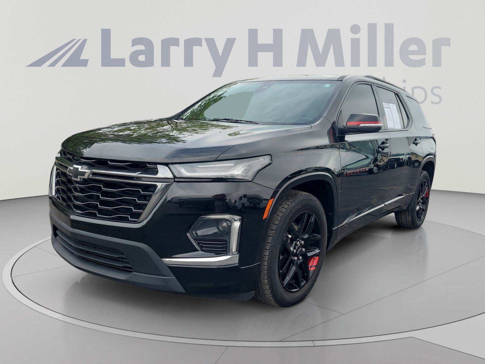 Used 2023 Chevrolet Traverse Premier w/ Redline Edition AWD/4WD image 1