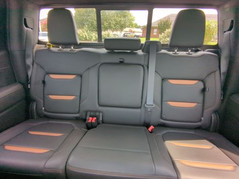 Used 2020 GMC Sierra 1500 AT4 w/ AT4 Premium Package AWD/4WD image 23