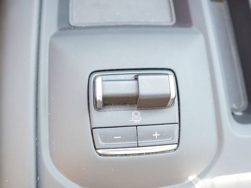 Used 2025 GMC Sierra 3500 Denali Ultimate AWD/4WD image 35