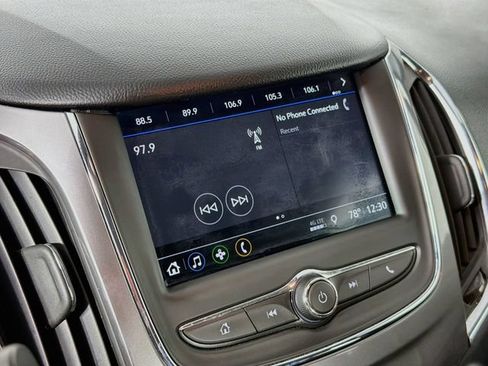 Used 2019 Chevrolet Cruze LT FWD image 14