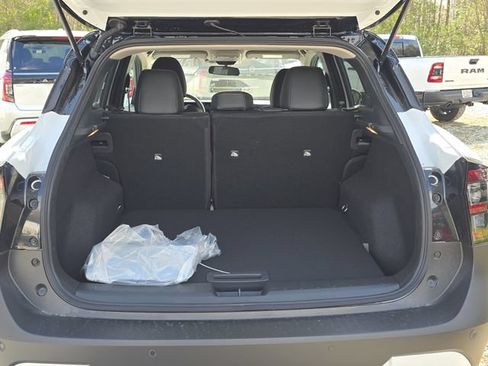 New 2026 Nissan Kicks SR FWD image 10