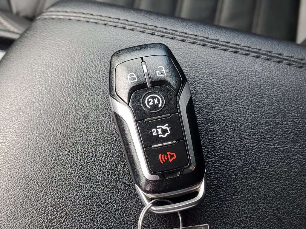 Used 2016 Ford Edge SEL w/ Equipment Group 201A AWD/4WD image 29