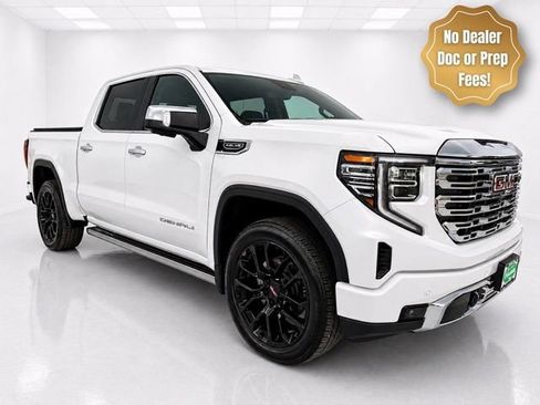 Used 2023 GMC Sierra 1500 Denali w/ Denali Reserve Package AWD/4WD image 3