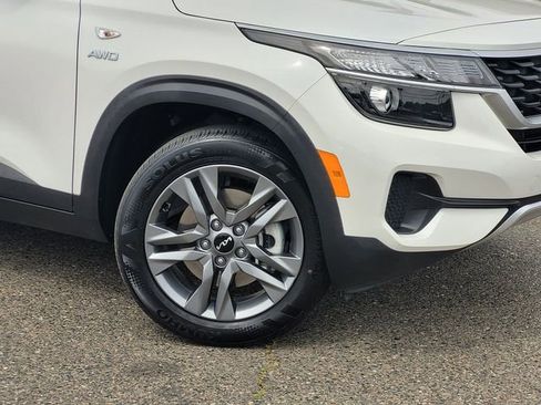 Used 2022 Kia Seltos LX image 6