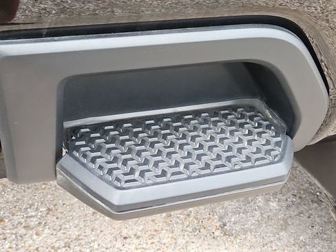 Certified 2025 Chevrolet Silverado 2500 Custom w/ Custom Value Package image 44