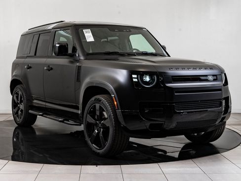 New 2026 Land Rover Defender 110 X-Dynamic SE image 12