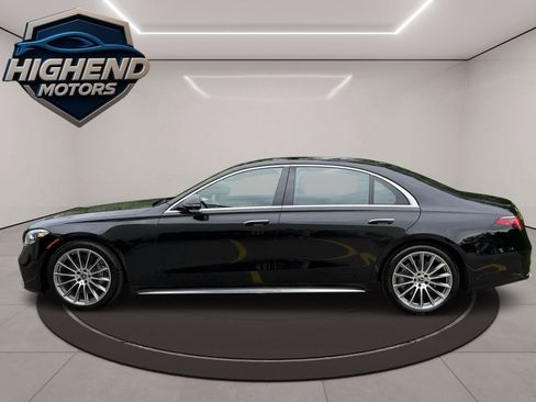 Used 2021 Mercedes-Benz S 580 4MATIC Sedan w/ AMG Line image 3