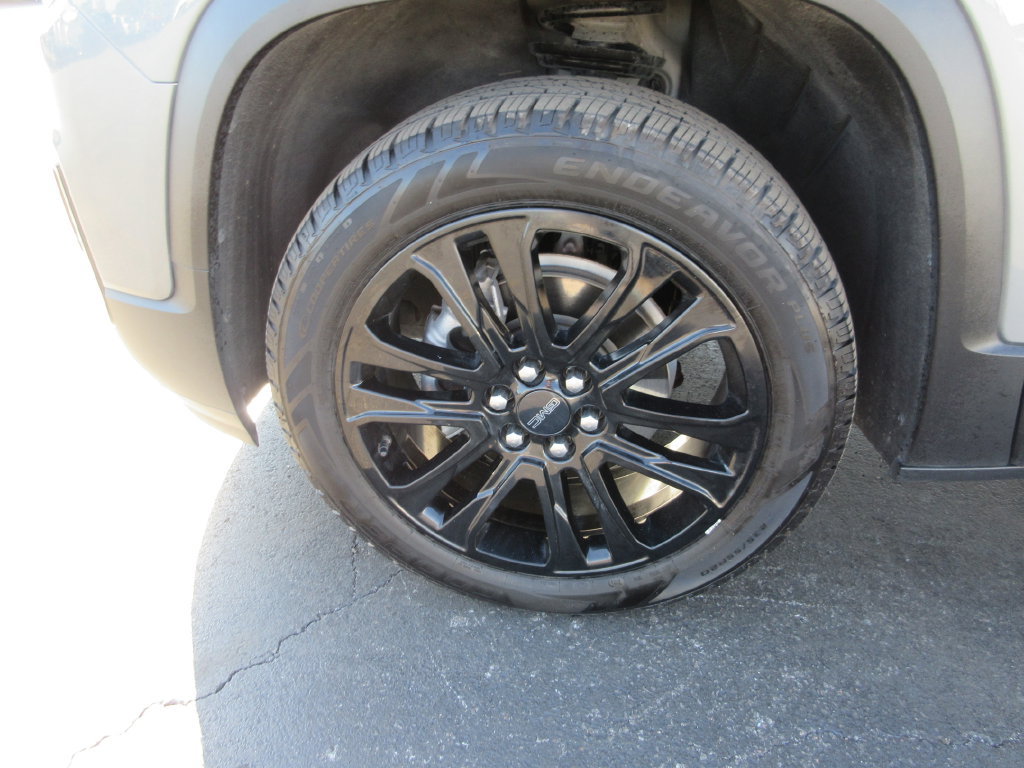 Used 2022 GMC Acadia SLE w/ Driver Convenience Package FWD image 14