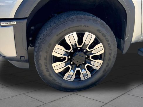 Used 2025 GMC Sierra 2500 Denali w/ Denali Reserve Package AWD/4WD image 10