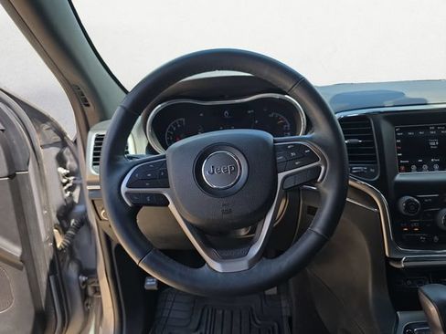 Used 2018 Jeep Grand Cherokee Limited AWD/4WD image 12