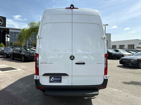 Used 2026 Mercedes-Benz Sprinter 2500 image 8