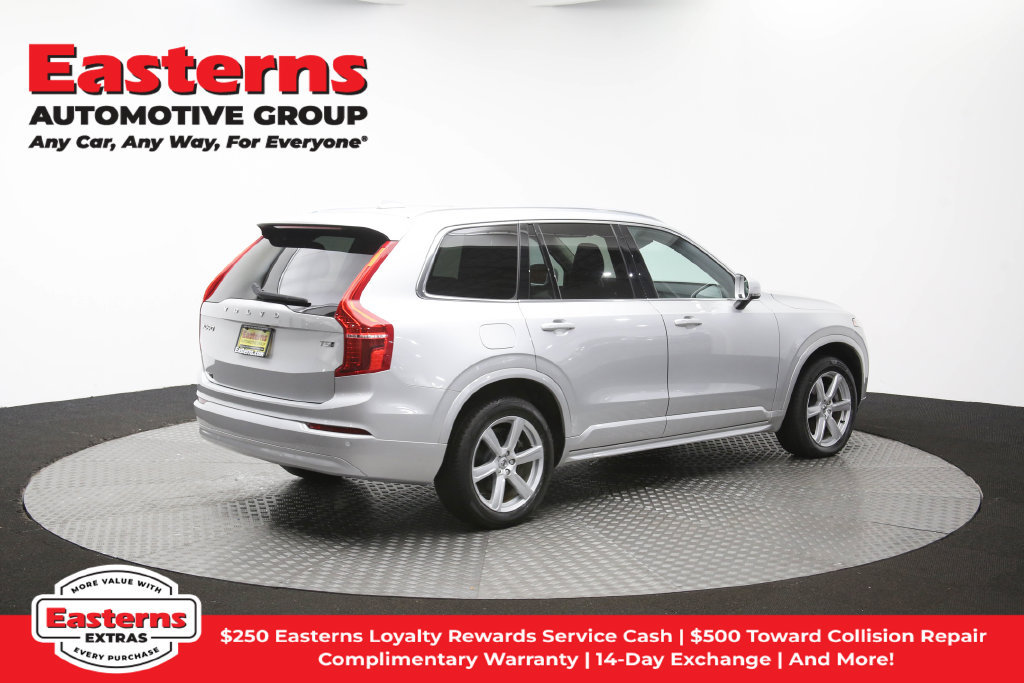 Used 2022 Volvo XC90 T5 Momentum AWD/4WD image 44