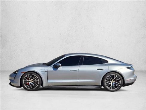 Used 2021 Porsche Taycan image 8