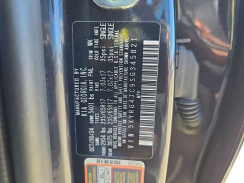 Certified 2025 Kia Sorento LX image 33