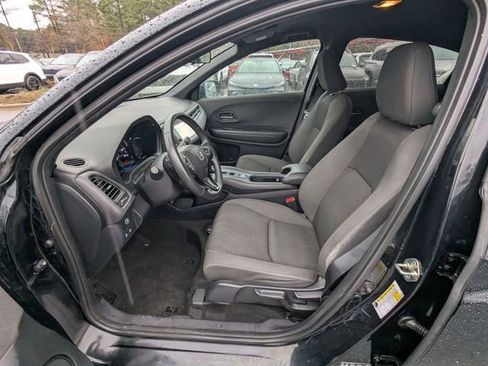 Used 2019 Honda HR-V Sport image 9