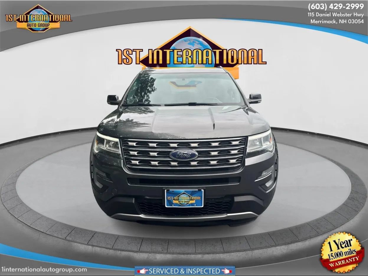 Used 2017 Ford Explorer XLT w/ Equipment Group 202A AWD/4WD image 3