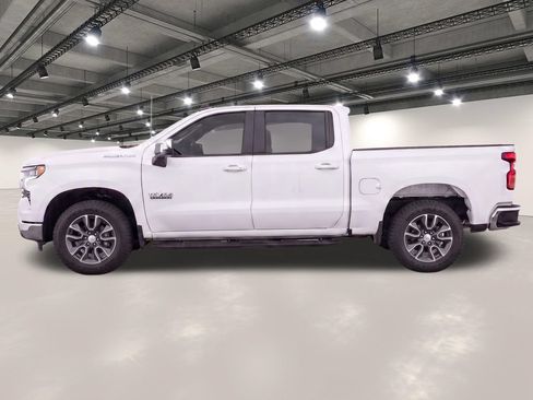 Used 2024 Chevrolet Silverado 1500 LT RWD image 6
