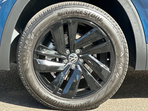 Used 2023 Volkswagen Atlas Cross Sport SE FWD image 24