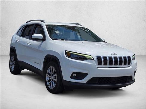 Used 2021 Jeep Cherokee Latitude Lux FWD image 3