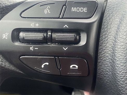 Used 2023 Kia Rio LX image 18