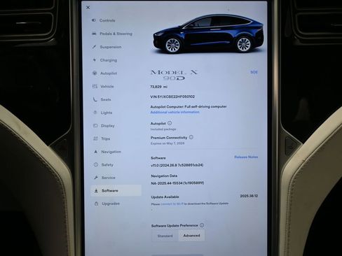 Used 2017 Tesla Model X 90D image 35