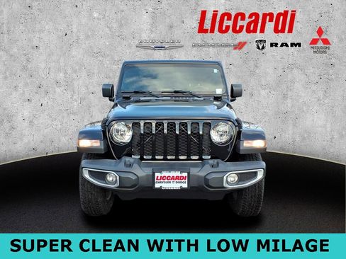 Used 2021 Jeep Gladiator Sport image 2