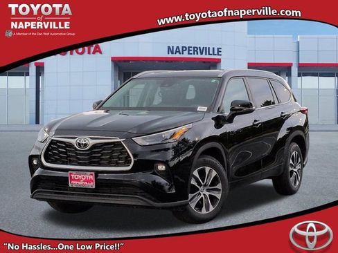 Used 2023 Toyota Highlander XLE FWD image 1