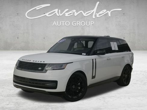 Used 2025 Land Rover Range Rover SE image 1