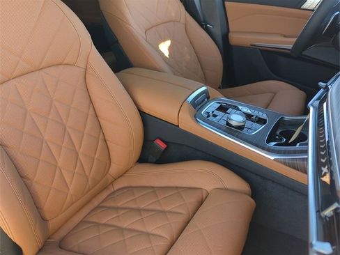 New 2026 BMW X7 xDrive40i w/ M Sport Package image 11