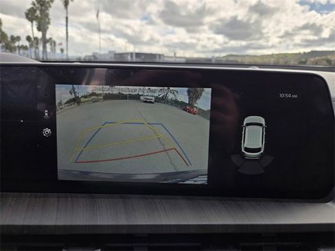 Used 2023 Kia Telluride EX w/ EX Captain's Chair Package image 11