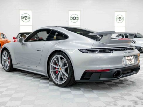 Used 2024 Porsche 911 Carrera GTS RWD image 10