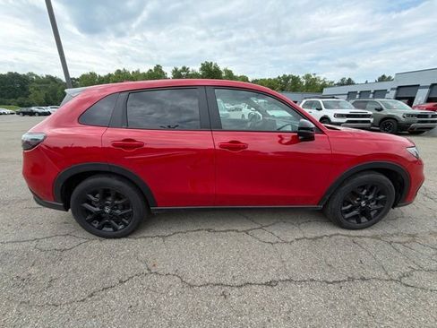 Used 2025 Honda HR-V Sport image 9