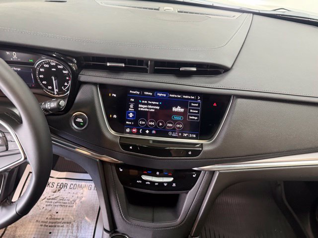 Used 2025 Cadillac XT5 Luxury w/ LPO, Floor Liner Package FWD image 27