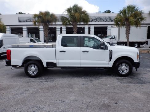 Used 2024 Ford F250 XL RWD image 1